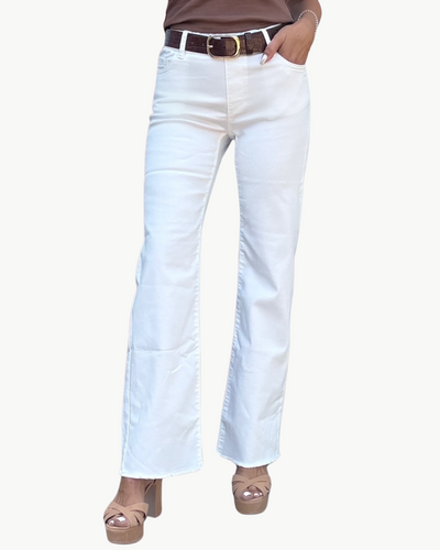 AMANDA IN WHITE