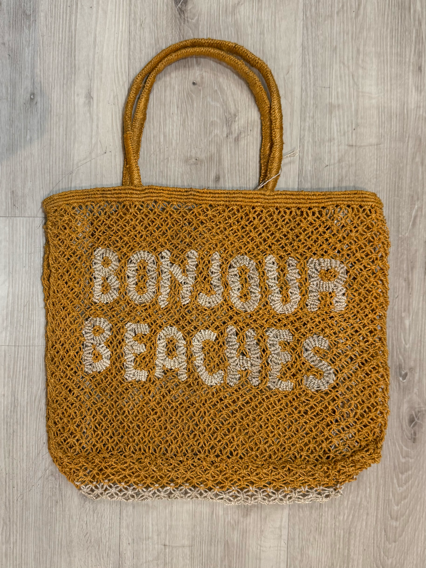 BONJOUR BEACHES IN HONEY