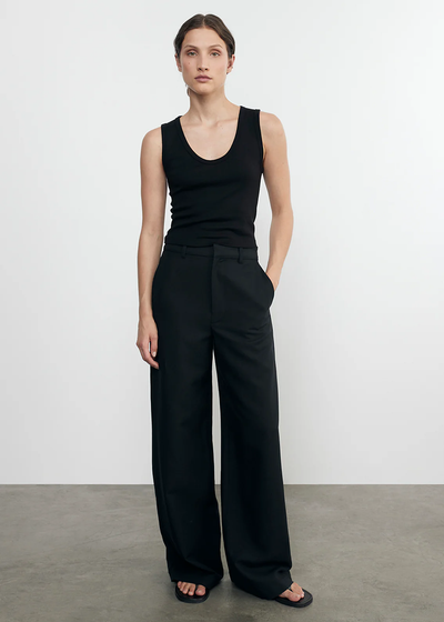 SUPIMA BABY RIB CROPPED TANK IN BLACK - Romi Boutique