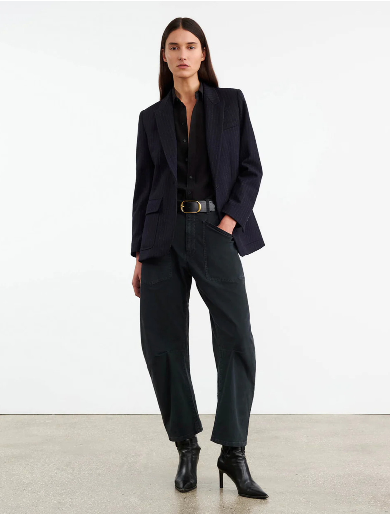 SHON PANT IN CARBON