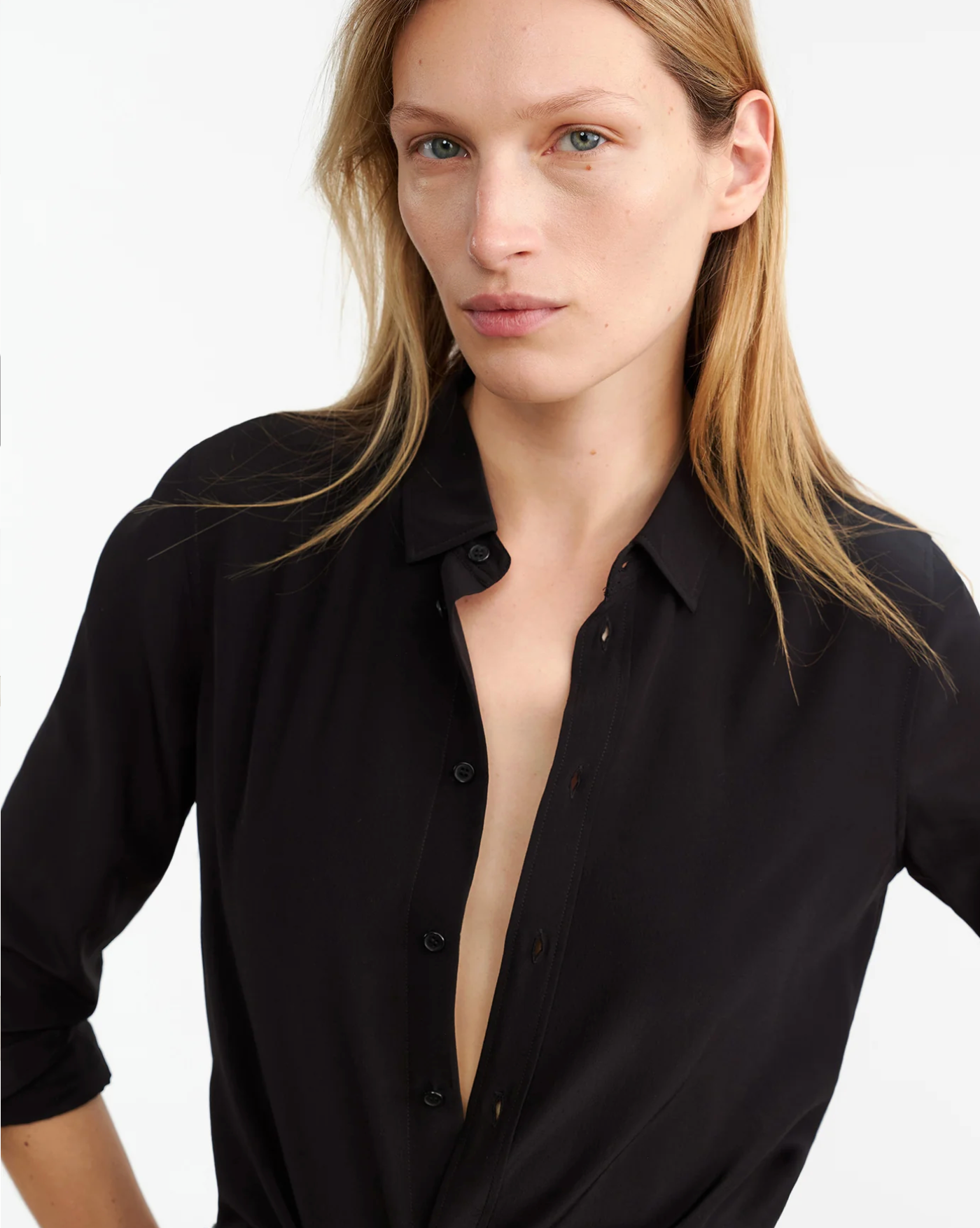 GAIA SLIM SHIRT IN BLACK - Romi Boutique