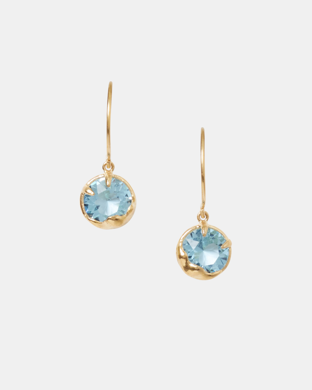 CRYSTAL EARRINGS IN AQUAMARINE