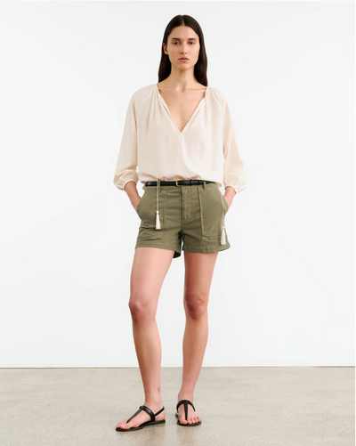 UTILITY SHORT IN MILITARY GREEN