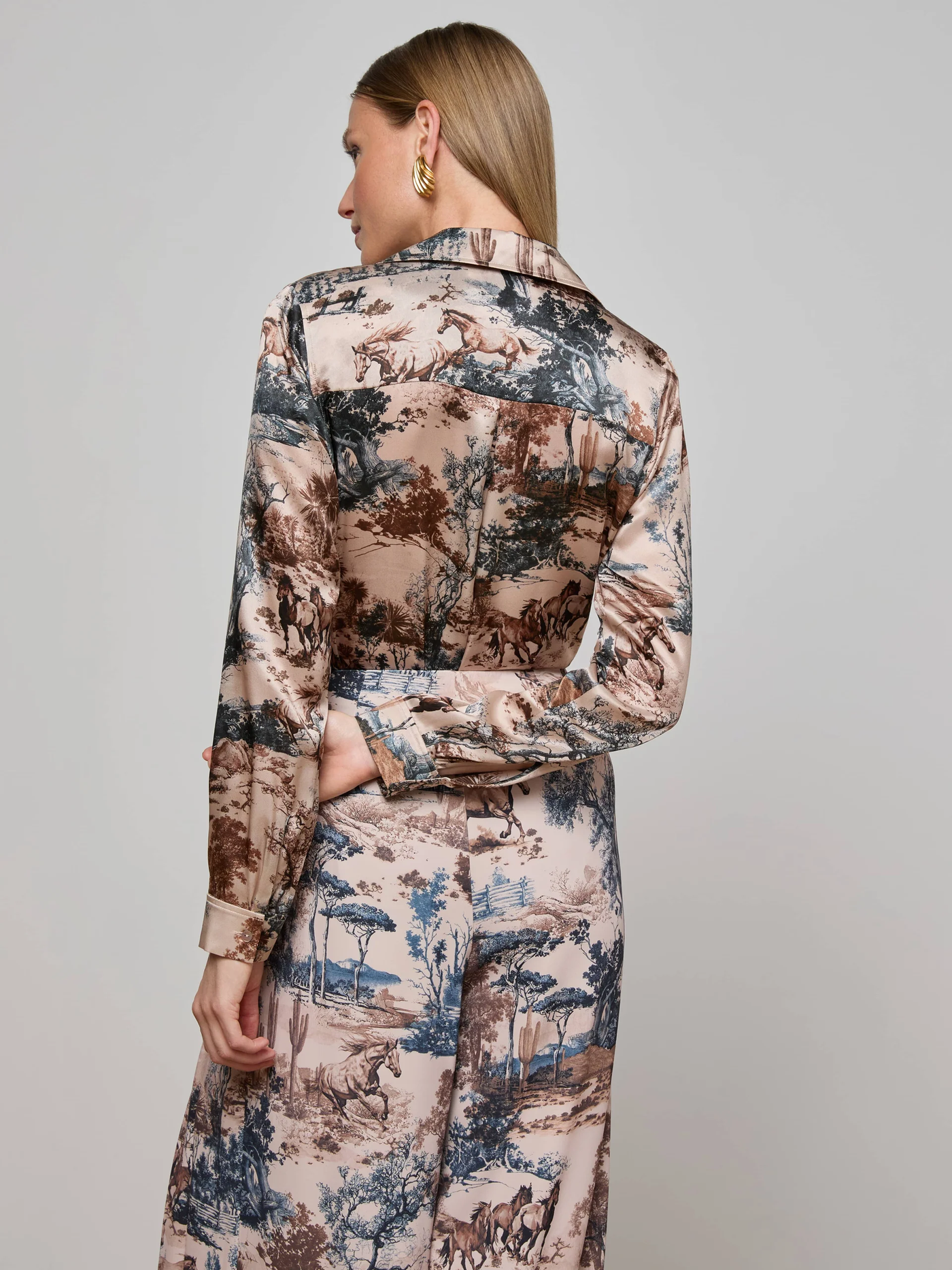 TYLER SILK BLOUSE IN TAN MULTI WESTERN TOILE