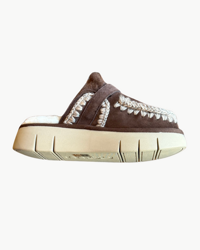 BOUNCE CLOG BUCKLE STRAP IN BROWN PEPPER
