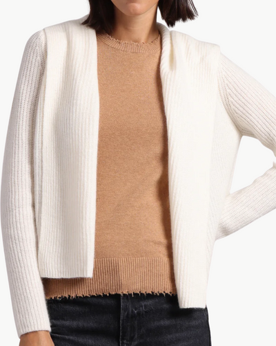 CASHMERE SHAKER HOODED FLYAWAY CARDIGAN IN WHITE