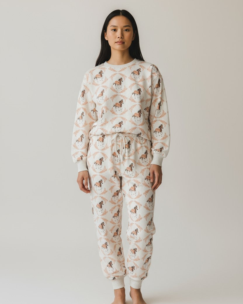 COZY TOP IN GARLAND HORSE - Romi Boutique
