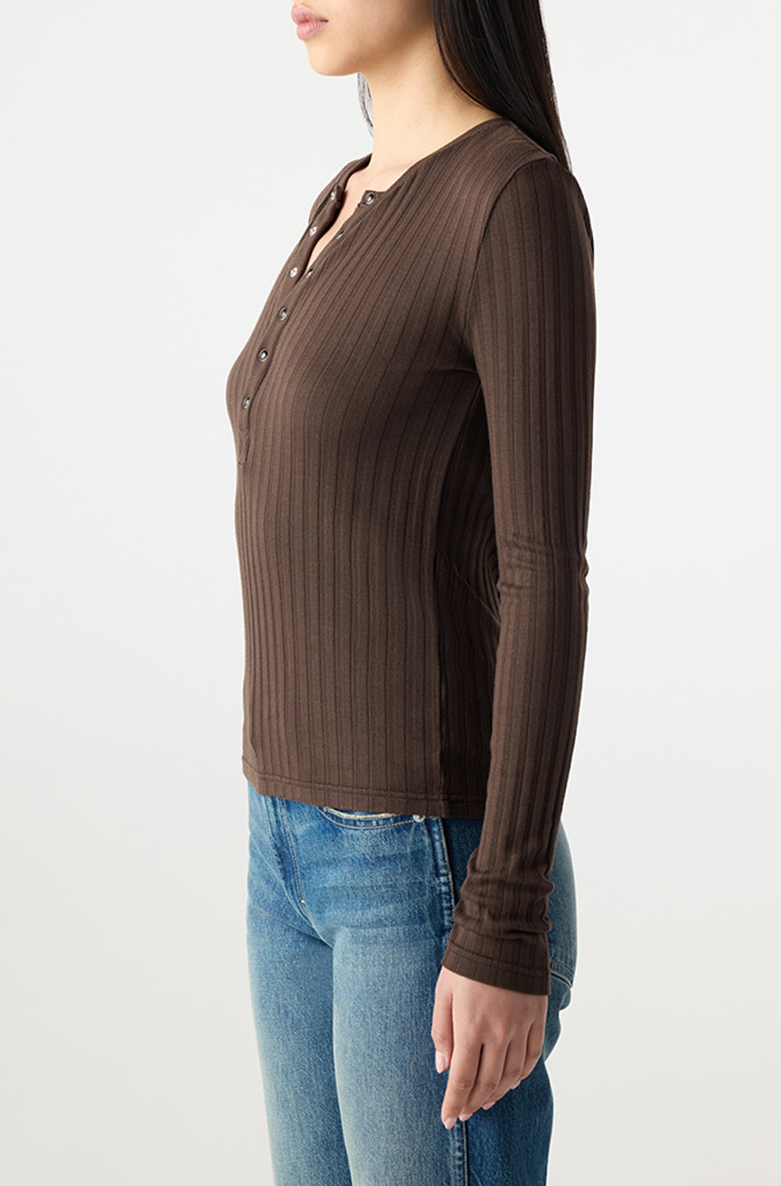 LOTTIE TOP IN MOCHA - Romi Boutique