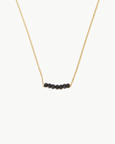 DAINTY NECKLACE IN BLACK SPINEL - Romi Boutique