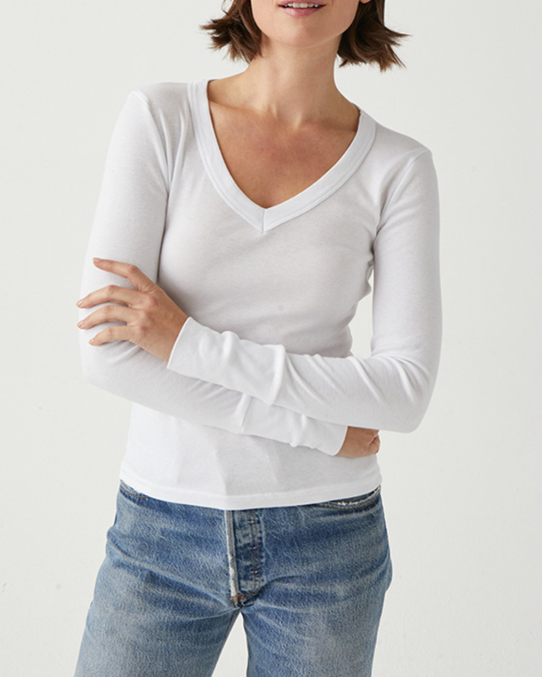 Michael Stars LOGAN V-NECK TEE at Romi Boutique