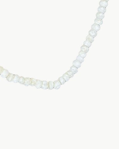 SKINNY SEMIPRECIOUS BRACELET IN FADED WHITE
