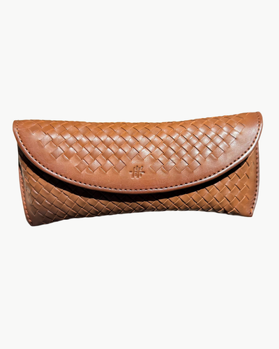 EYEGLASS HOLDER IN SALVAGE TAN