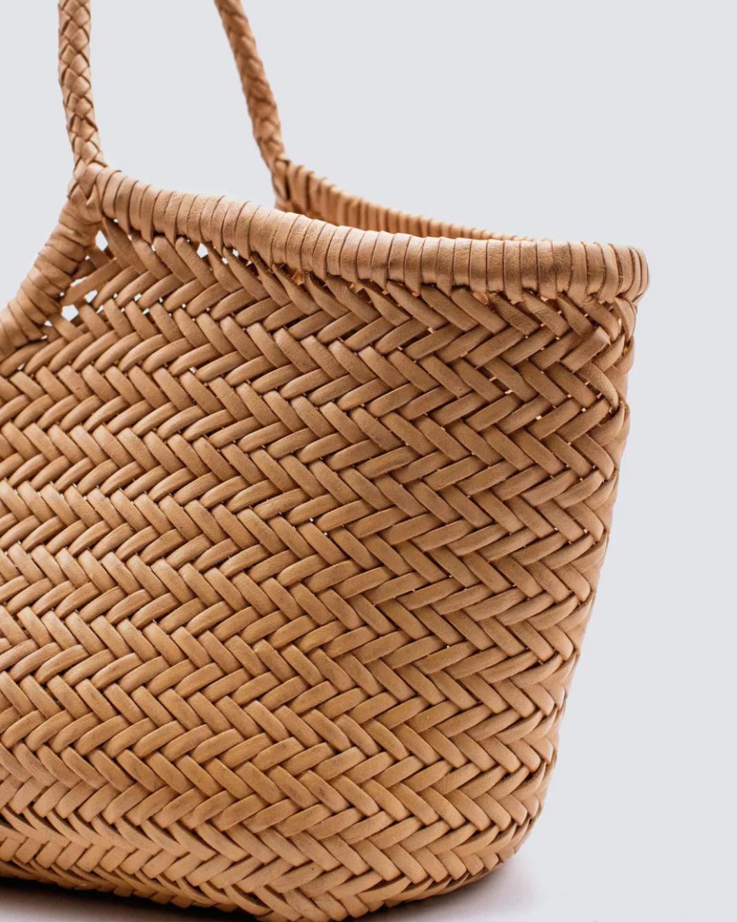 Dragon Diffusion NANTUCKET BASKET BIG IN NATURAL at Romi Boutique