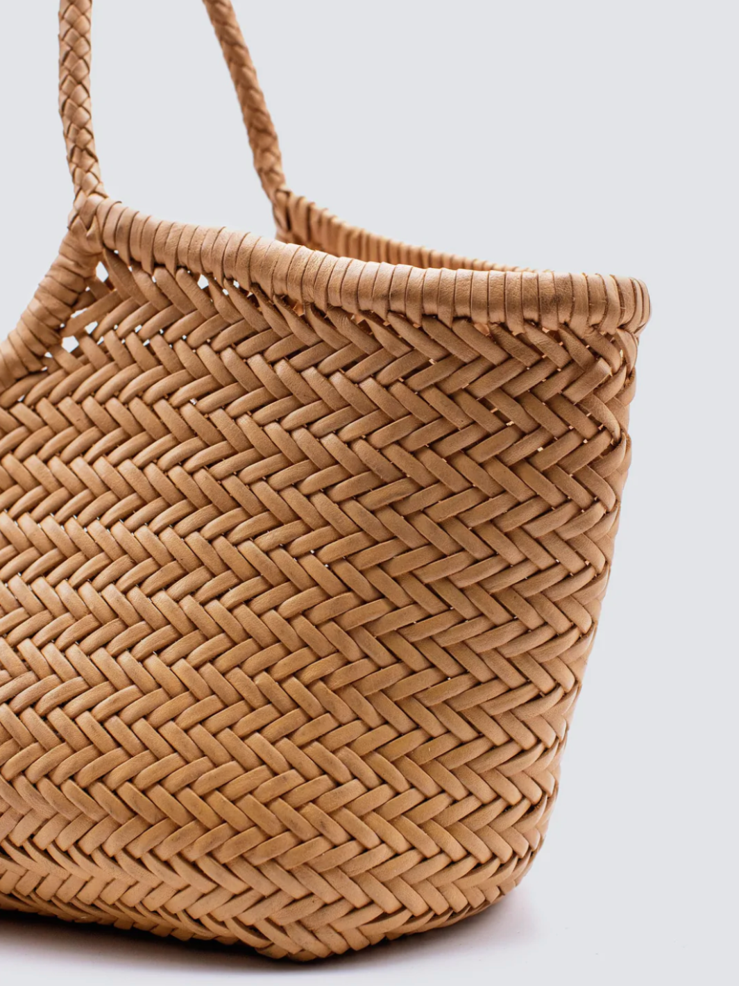 Dragon Diffusion NANTUCKET BASKET BIG IN NATURAL at Romi Boutique