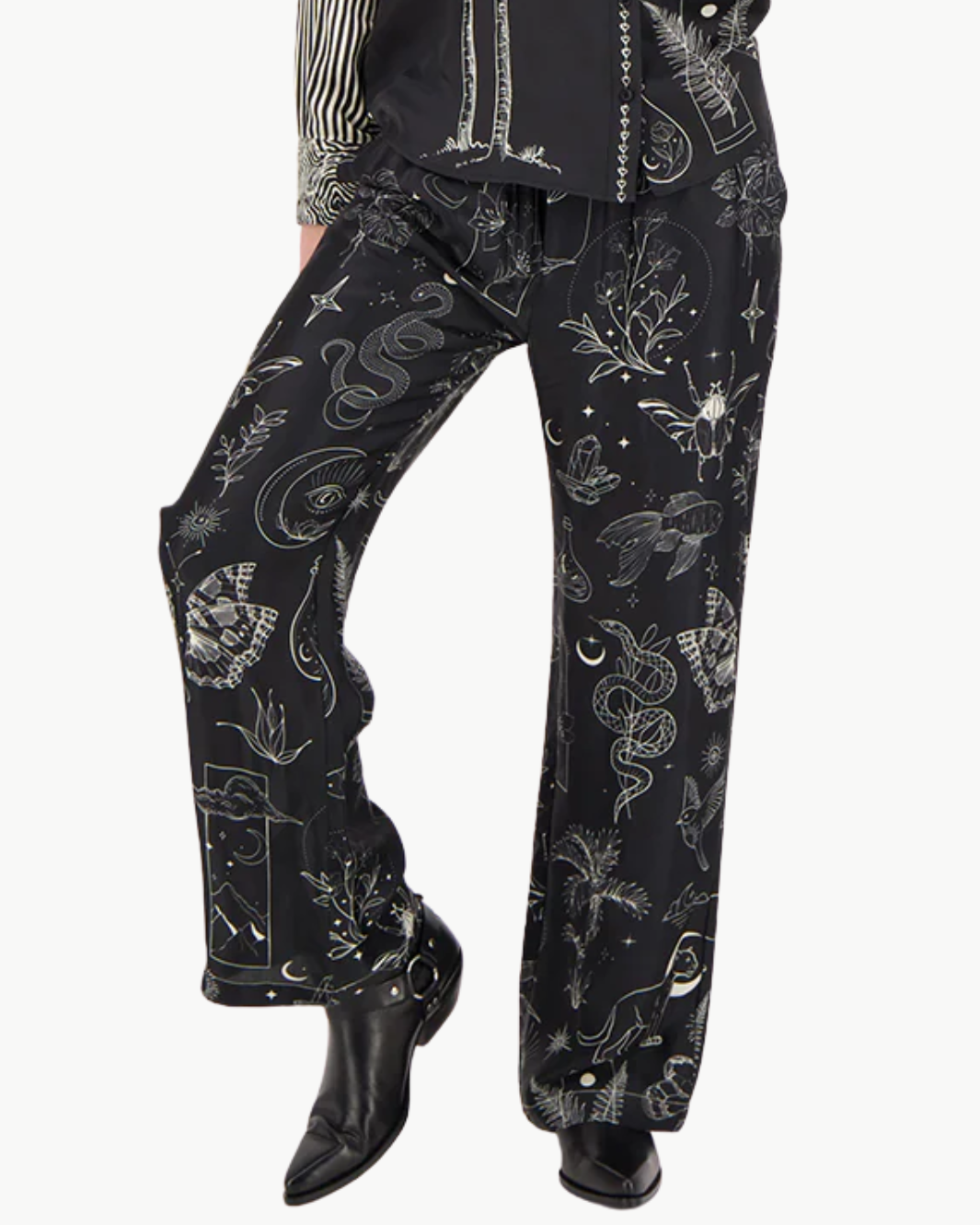 Me369 BAILEY STRAIGHT LEG PRINTED PANT at Romi Boutique