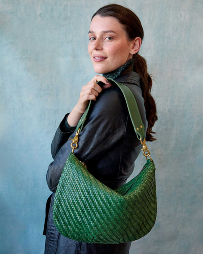 MOYEN MESSENGER IN EVERGREEN WOVEN ZIG ZAG - Romi Boutique