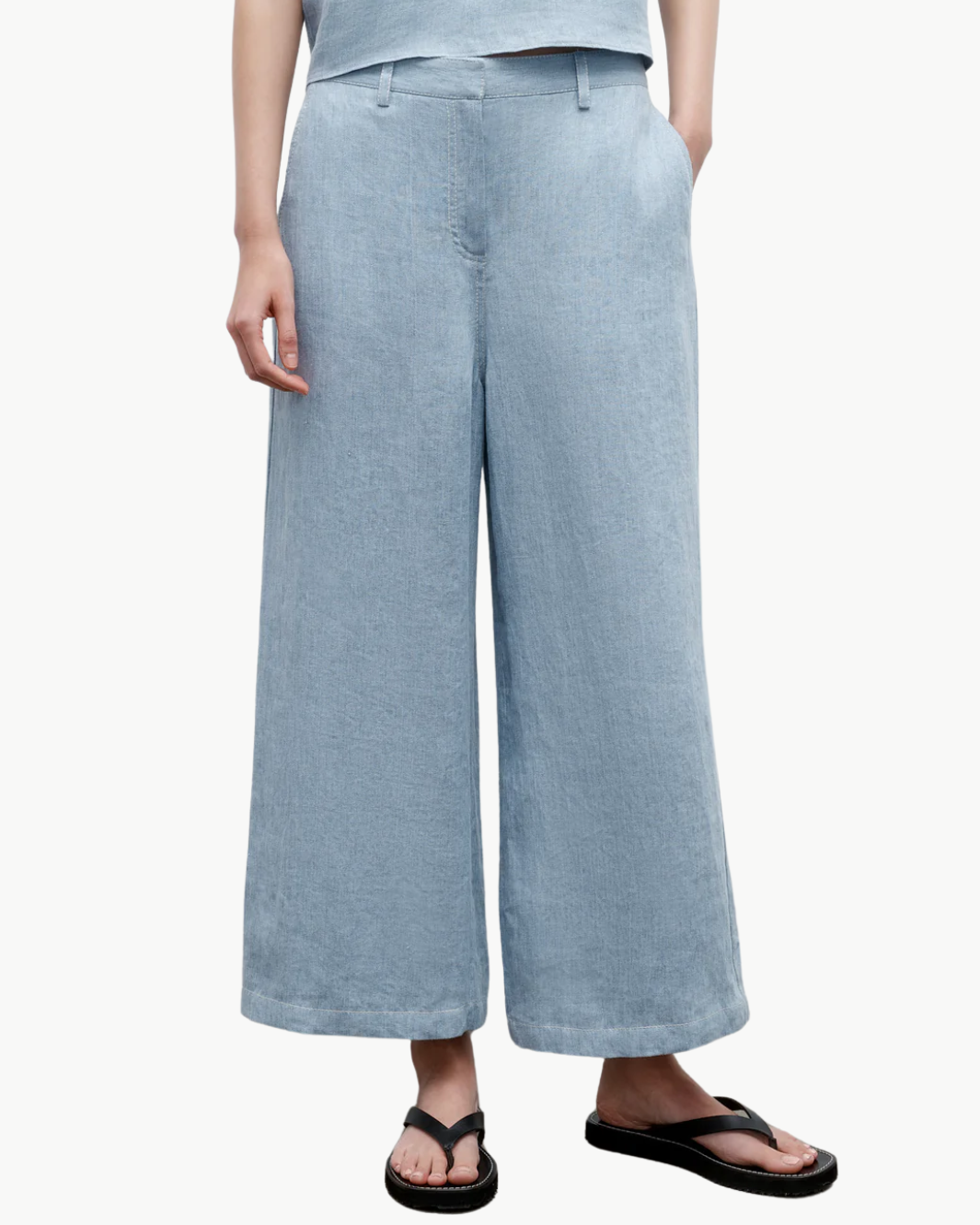CROPPED HOWARD IN LIGHT INDIGO