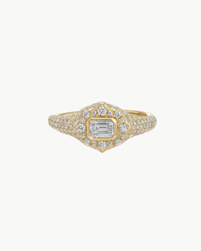 EMERALD CUT DIAMOND DAPHNE SIGNET RING IN 14K YELLOW GOLD