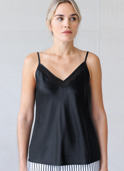 GO TAKE A PEAK TOP IN BLACK