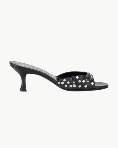BRIGITTE MULE IN RIVETS
