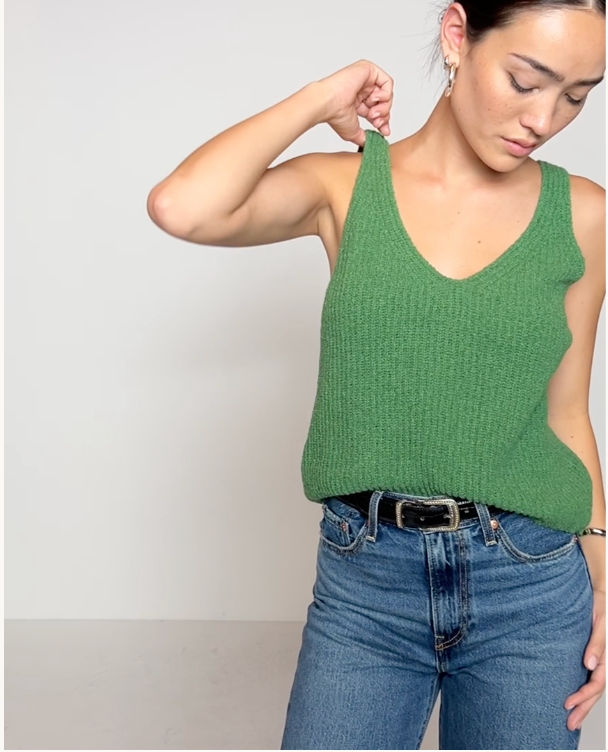 CECE SWEATER TANK IN GREEN LAWN