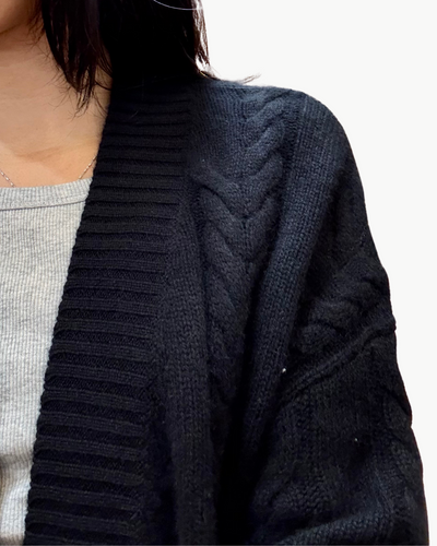 MARJORIE CABLE KNIT OPEN CARDIGAN IN BLACK