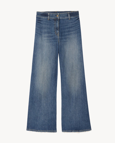 MEGAN JEAN IN CLASSIC WASH