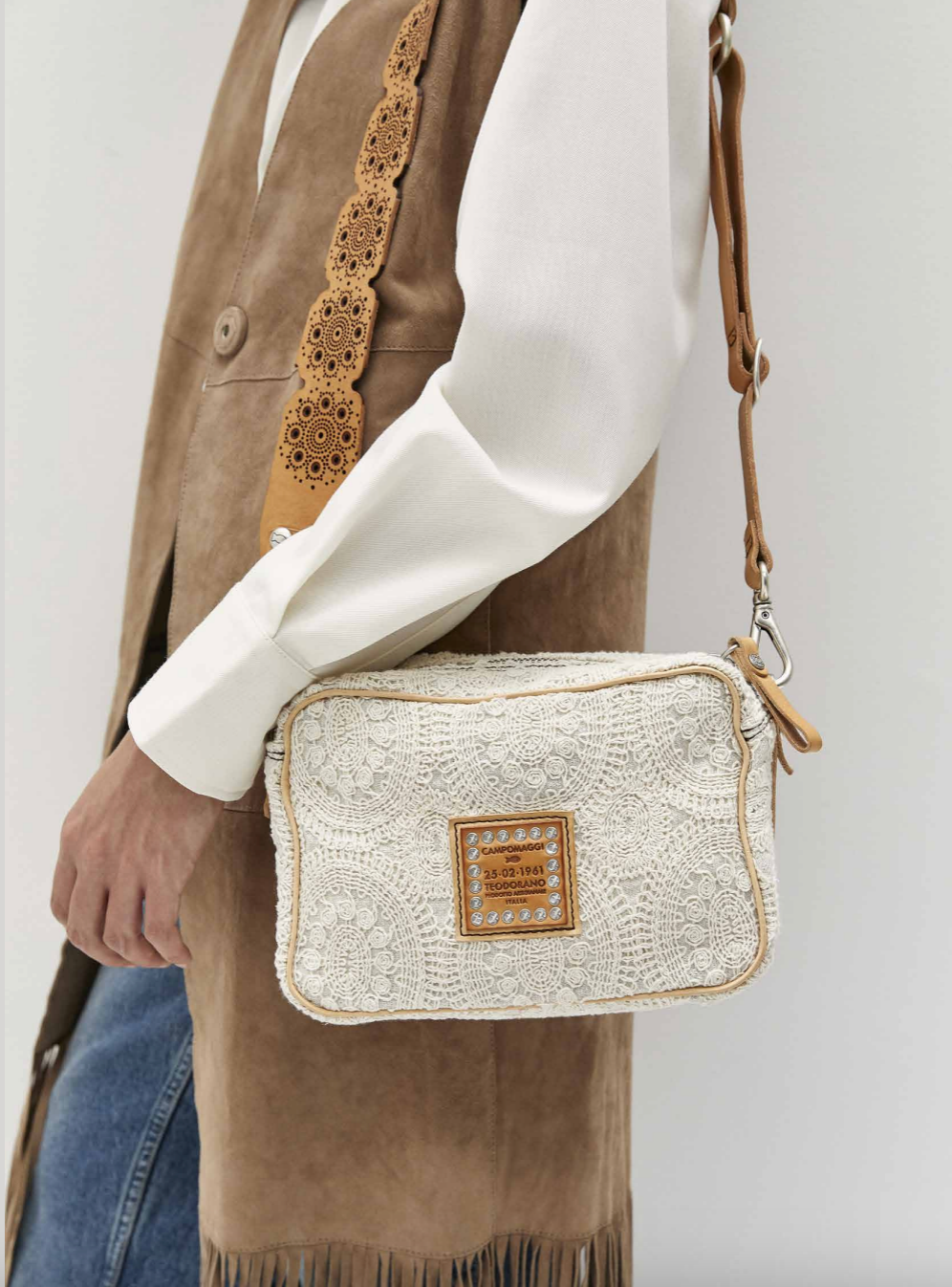 EMBROIDERED SHOPPING BAG IN CREAM/NATURAL by Campomaggi - Romi Boutique