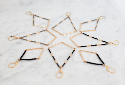 BEADED V EARRINGS SMALL IN BLACK - Romi Boutique