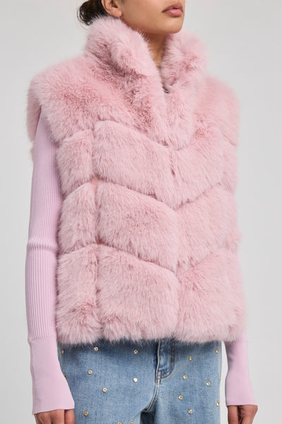 ROSARIO FAUX FUR VEST IN BALLET SLIPPER