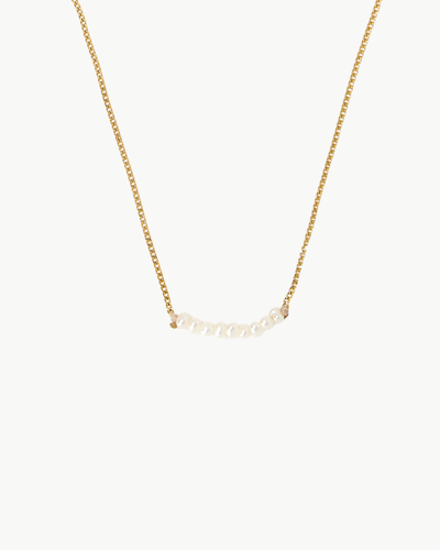 DAINTY NECKLACE IN WHITE PEARL