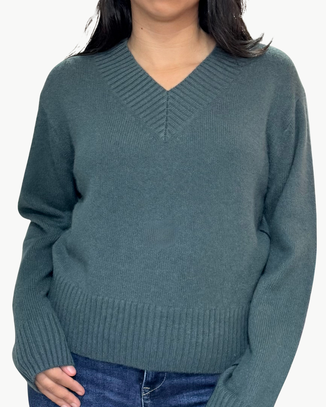 CASHMERE WIDE RIB TRIM VNECK IN JUNIPER GREEN