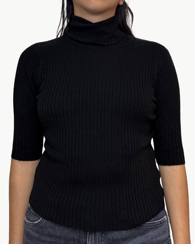 CROPPED ELBOW SLEEVE RIB TURTLENECK IN BLACK - Romi Boutique