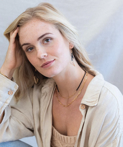 BEADED CHOKER IN GOLD - Romi Boutique