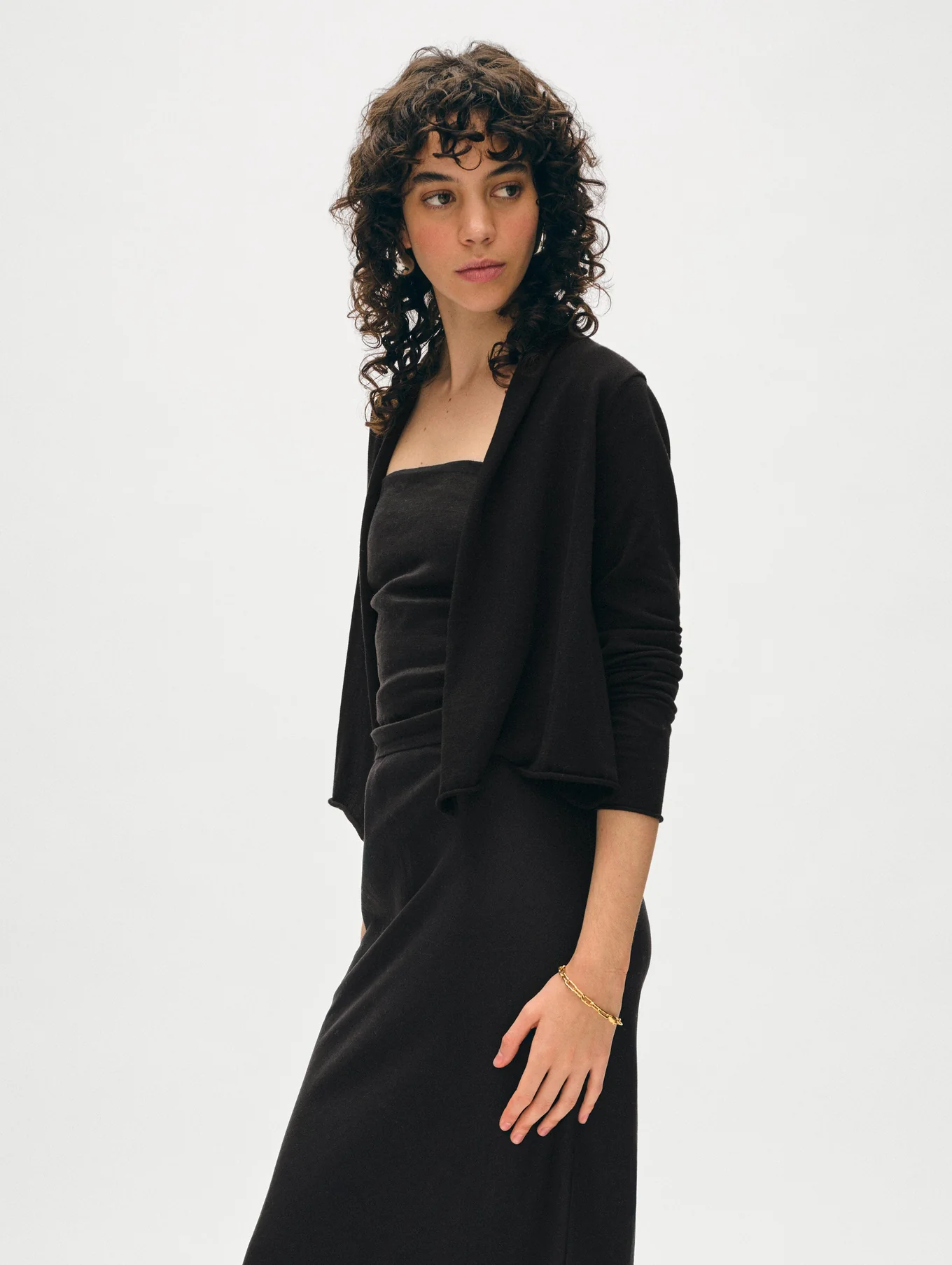 ORGANIC COTTON CROPPED TRAPEZE CARDIGAN IN BLACK - Romi Boutique