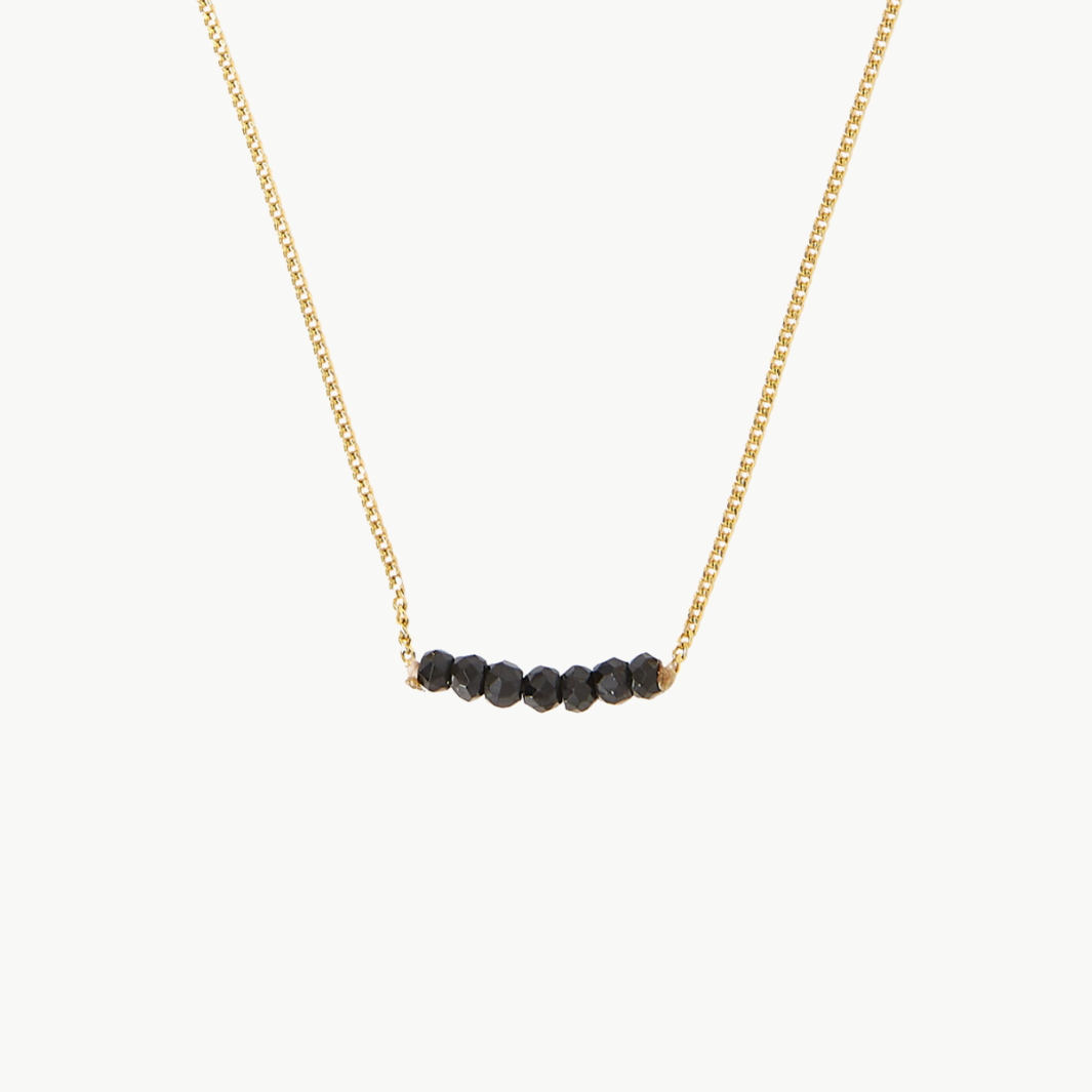 DAINTY NECKLACE IN BLACK SPINEL - Romi Boutique