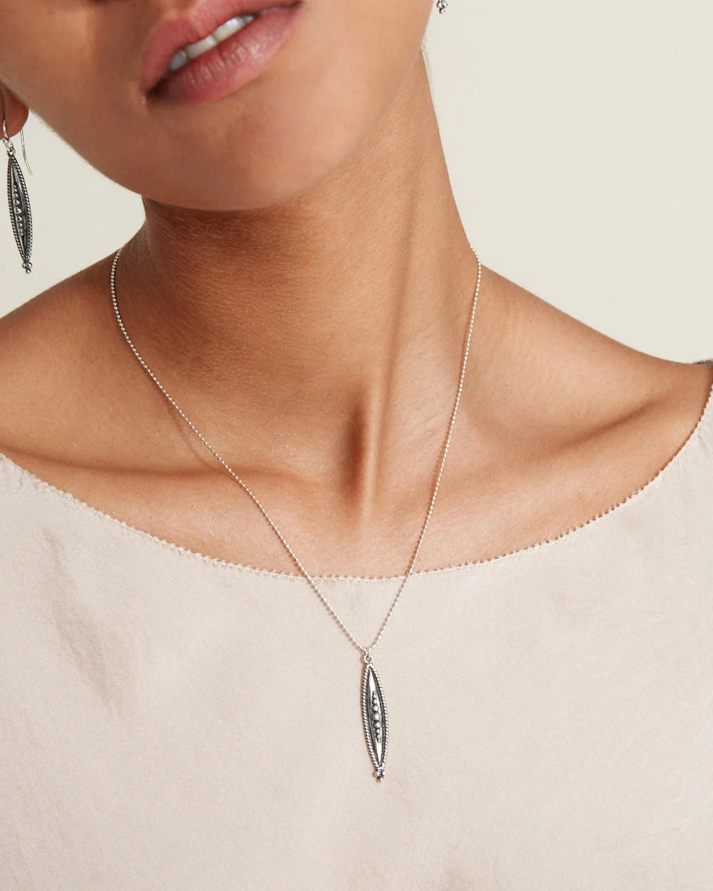 ODESSA NECKLACE IN SILVER by Chan Luu - Romi Boutique
