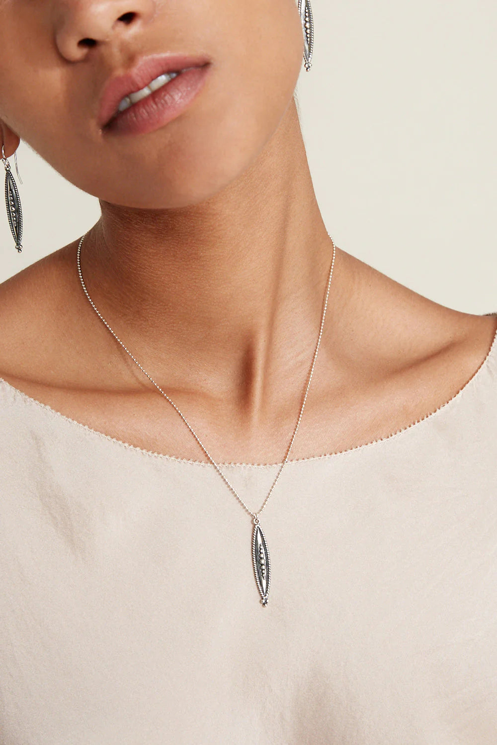 ODESSA NECKLACE IN SILVER by Chan Luu - Romi Boutique