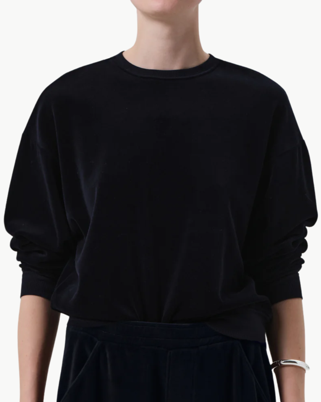 VINTAGE VELOUR CREWNECK IN NOTTE - Romi Boutique
