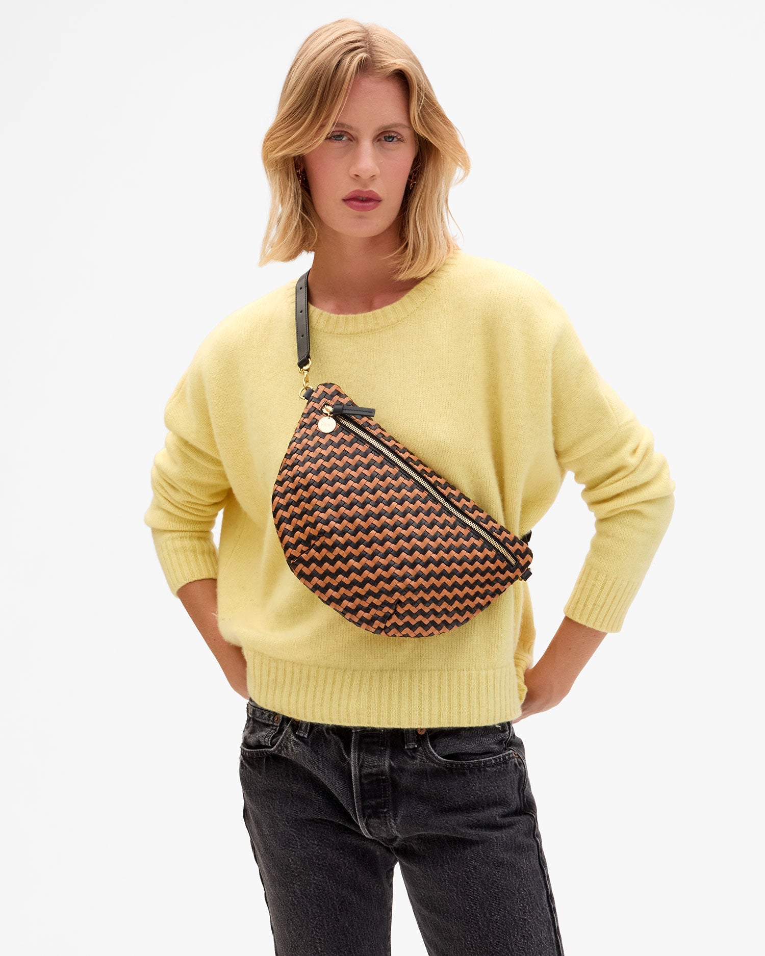 GRANDE FANNY WOVEN ZIG ZAG IN BLACK/NATURAL - Romi Boutique