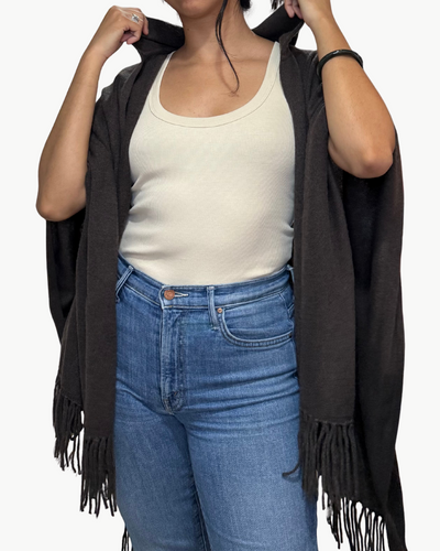 CASHMERE HOODED SERAPE WITH FRINGE IN BRAZIL NUT