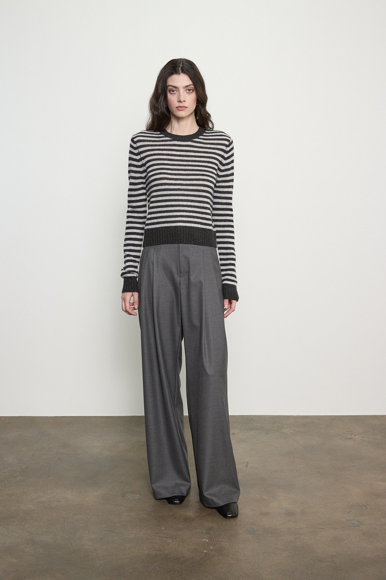 Cashmere Shrunken Crew