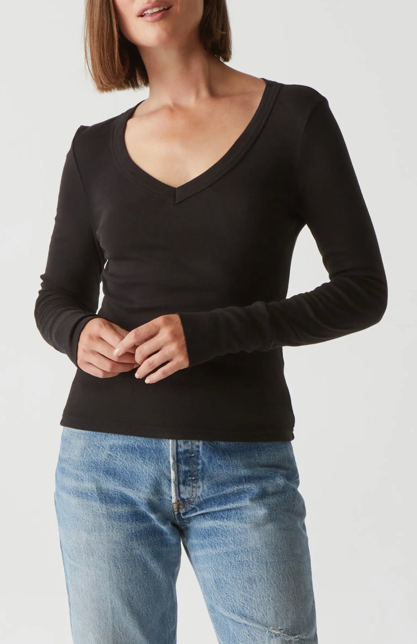 LOGAN V-NECK TEE IN BLACK