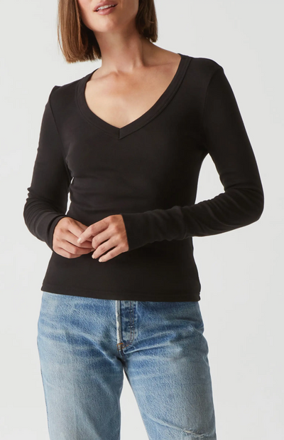 LOGAN V-NECK TEE IN BLACK