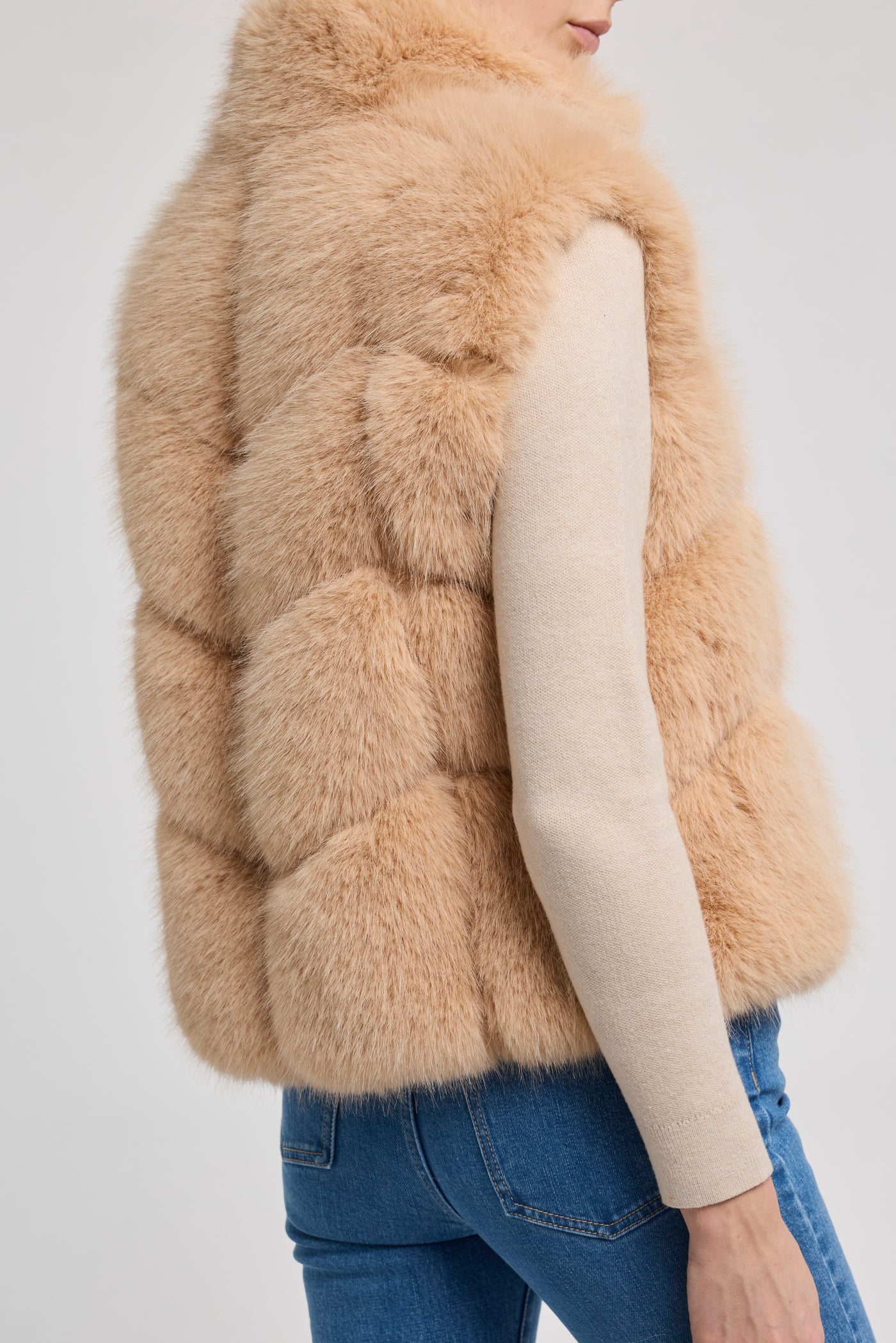 ROSARIO FAUX FUR VEST IN BEIGE