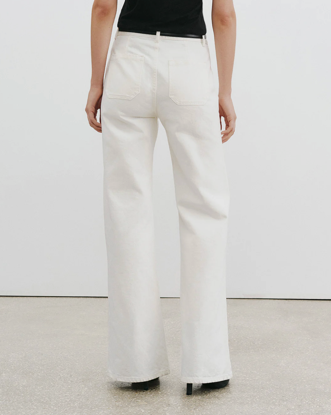 EDIRA JEAN IN CREAM - Romi Boutique