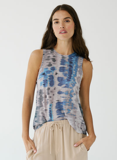 BLURRED ANIMAL PRINT DISTRESSED MUSCLE TEE IN JEANS COMBO