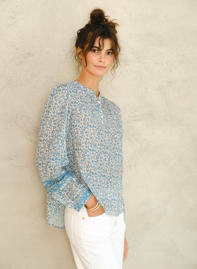 NOLA PRINT TOP IN BLUE