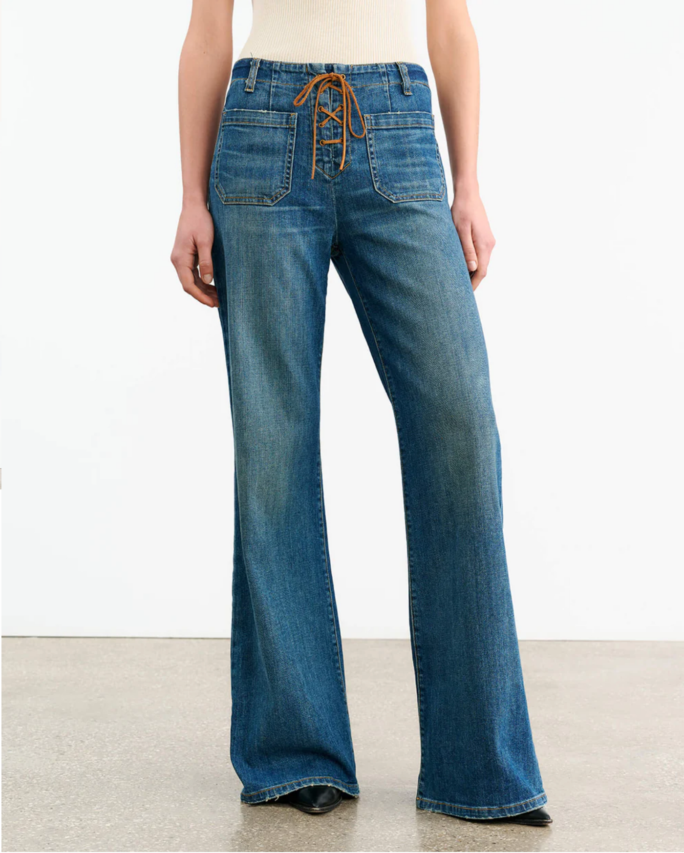 FLORENCE LACE UP JEAN IN CLASSIC WASH
