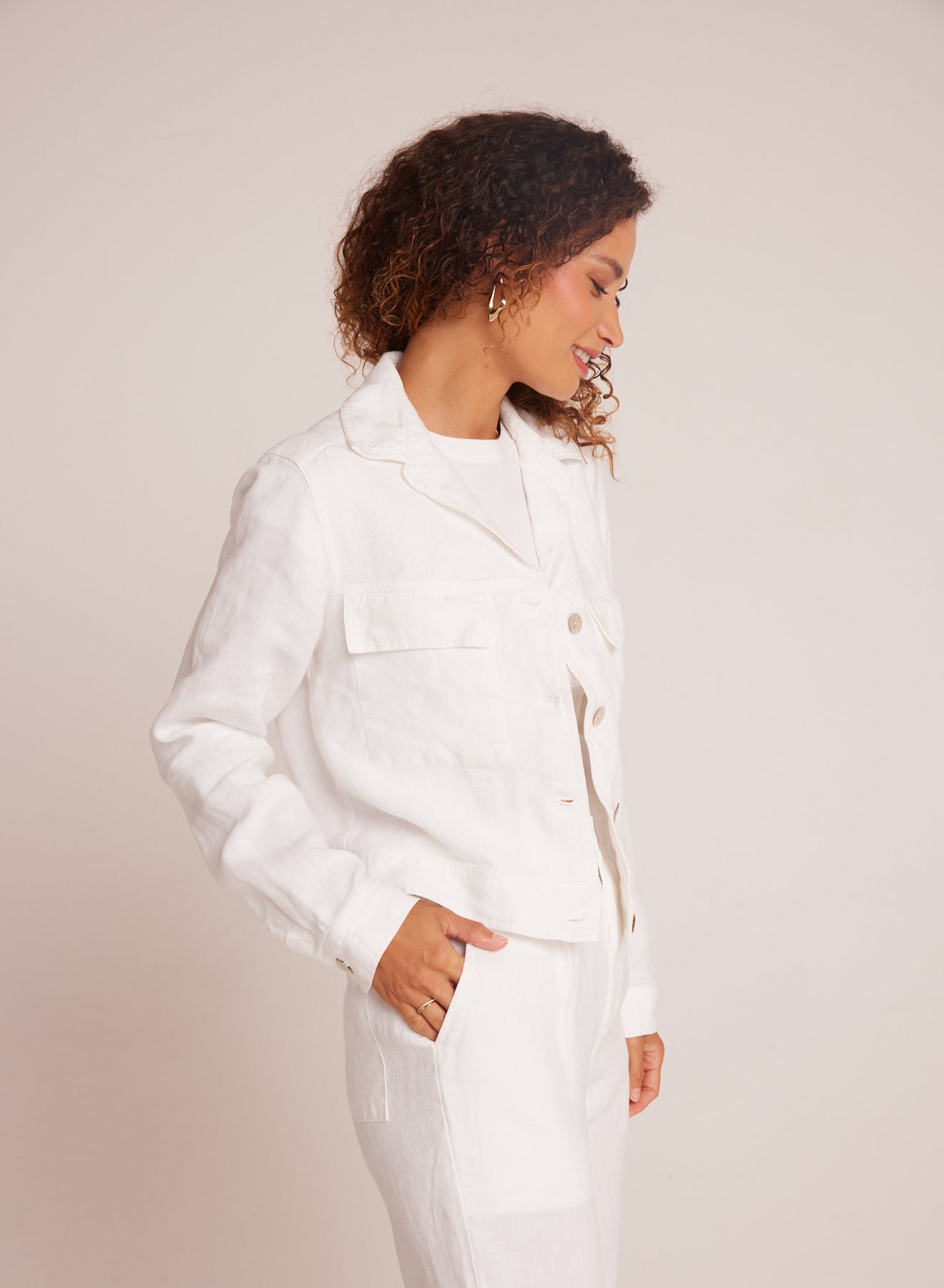 FLAP POCKET SHIRT JACKET IN WHITE - Romi Boutique